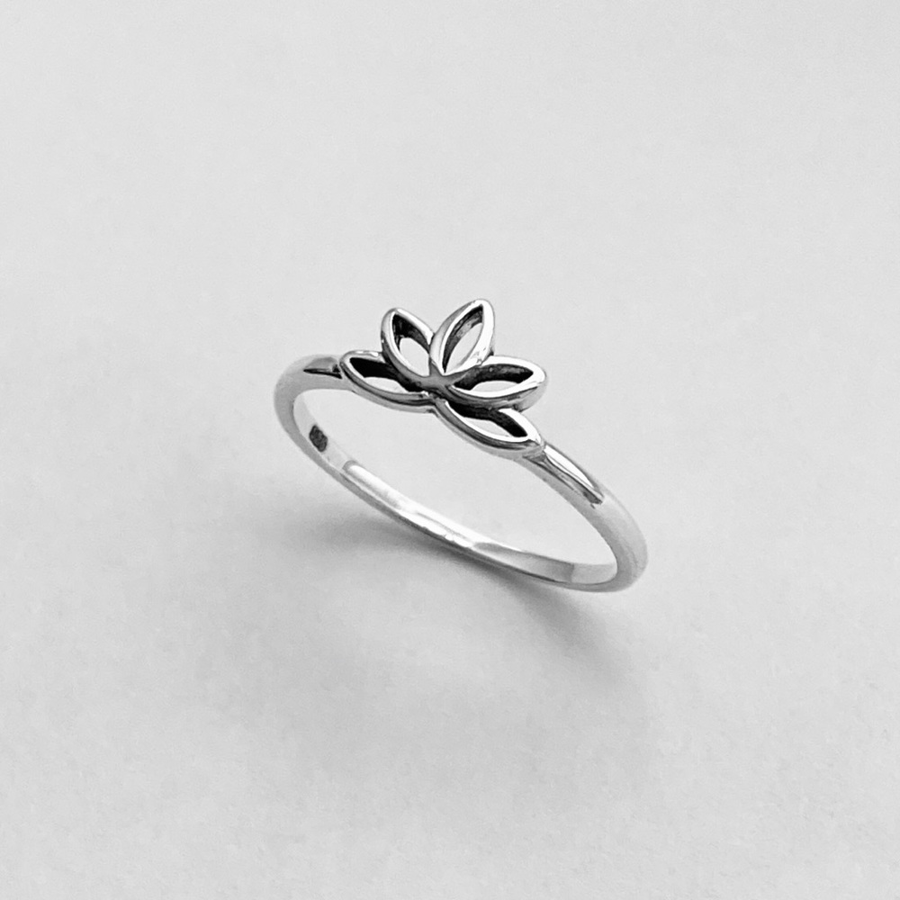 Sterling Silver Tiny Lotus Ring, Dainty Ring - Picture 5 of 15